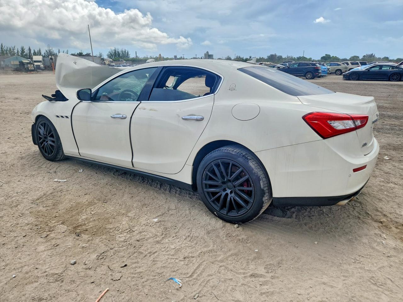 2017 Maserati Ghibli S - Фото 2