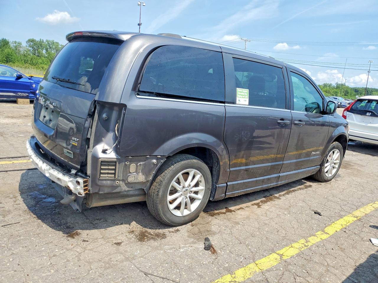 2019 Dodge Grand Caravan Sxt - Фото 3