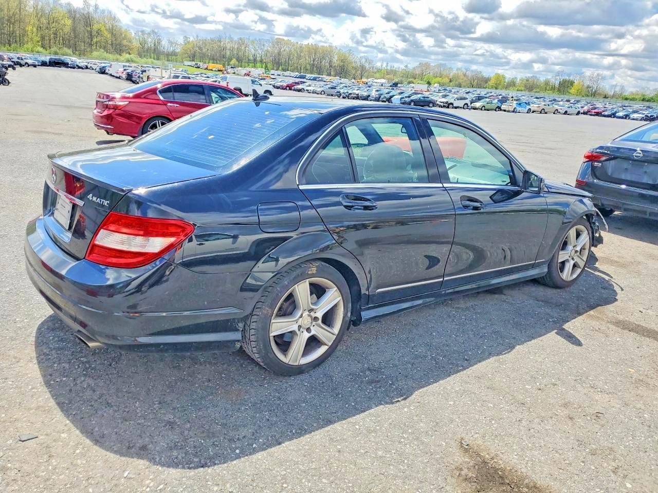 2010 Mercedes-Benz C300 4 Mat - Image 3
