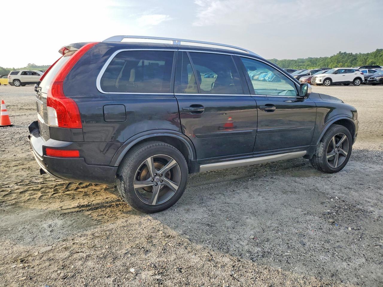 2013 Volvo Xc90 R Design - Image 3