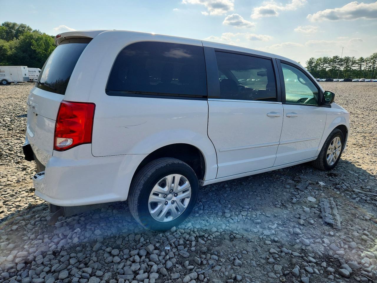 2017 Dodge Grand Caravan Sxt - Image 3