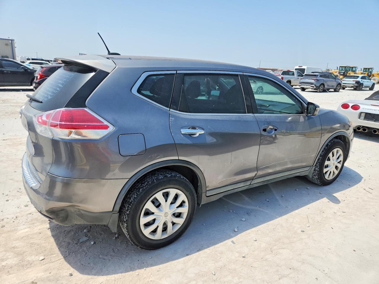 2015 Nissan Rogue S - Image 3