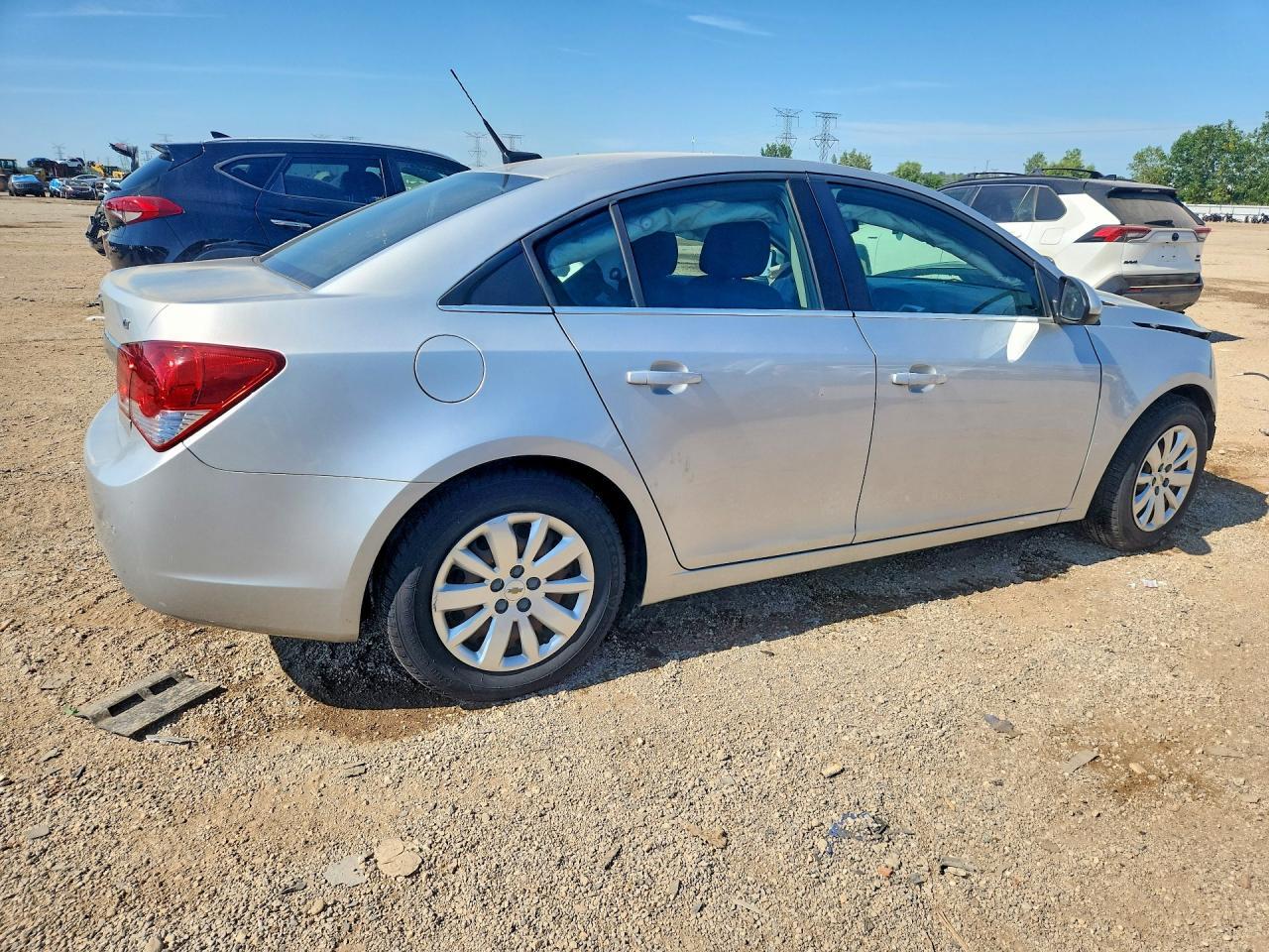 2011 Chevrolet Cruze Lt - Image 3