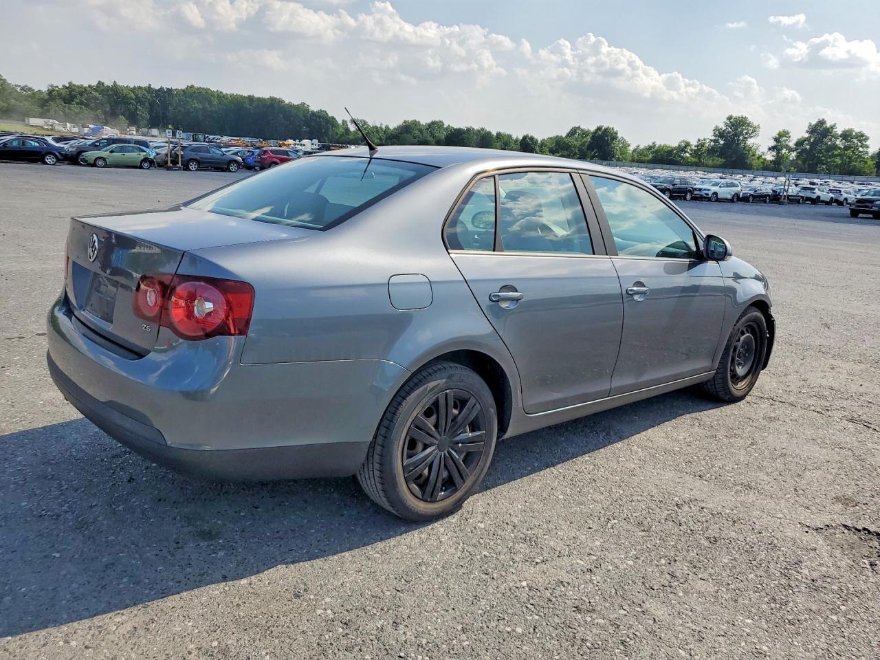 2008 Volkswagen Jetta S - Фото 3