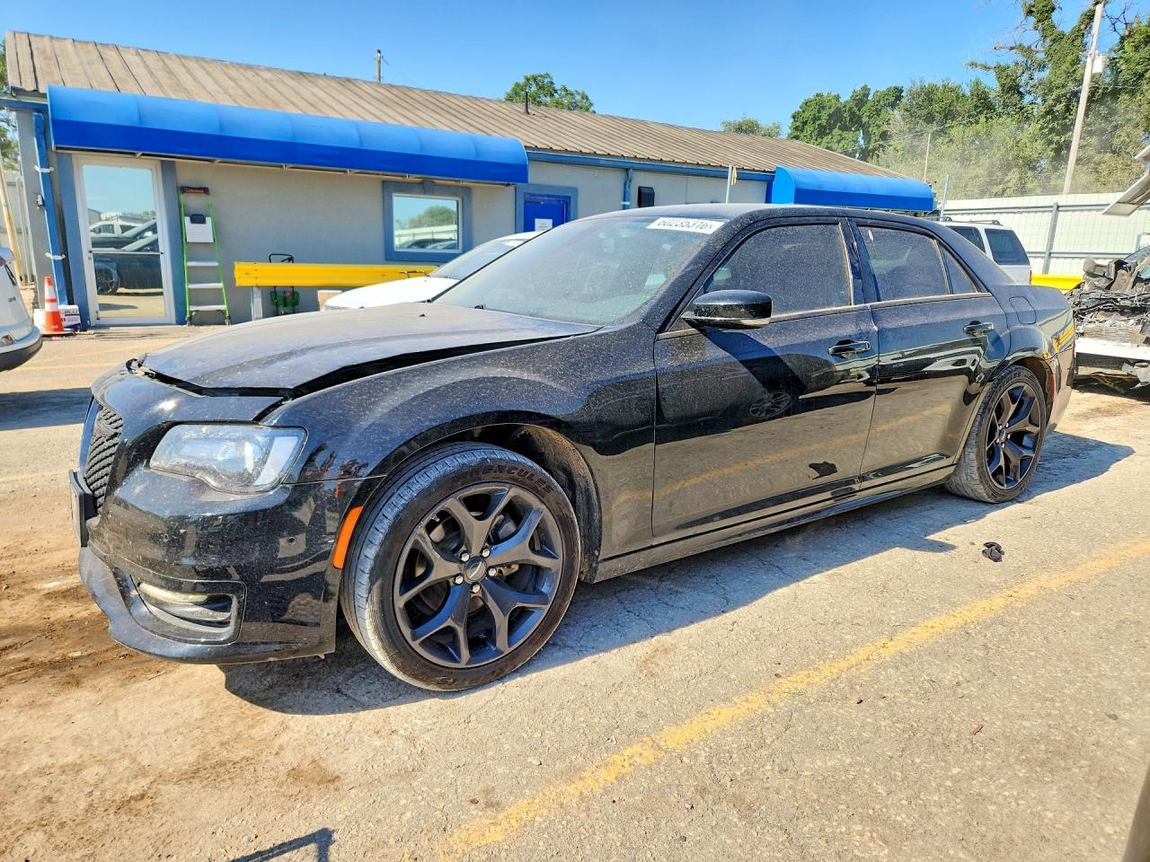 2022 Chrysler 300 Touring L