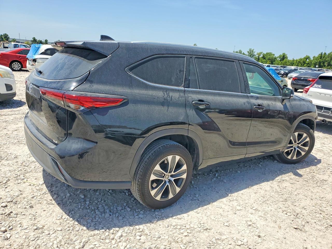 2022 Toyota Highlander Xle - Фото 3