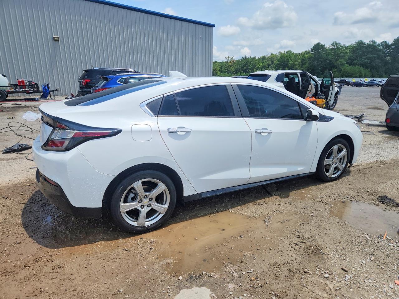 2017 Chevrolet Volt Lt - Image 3
