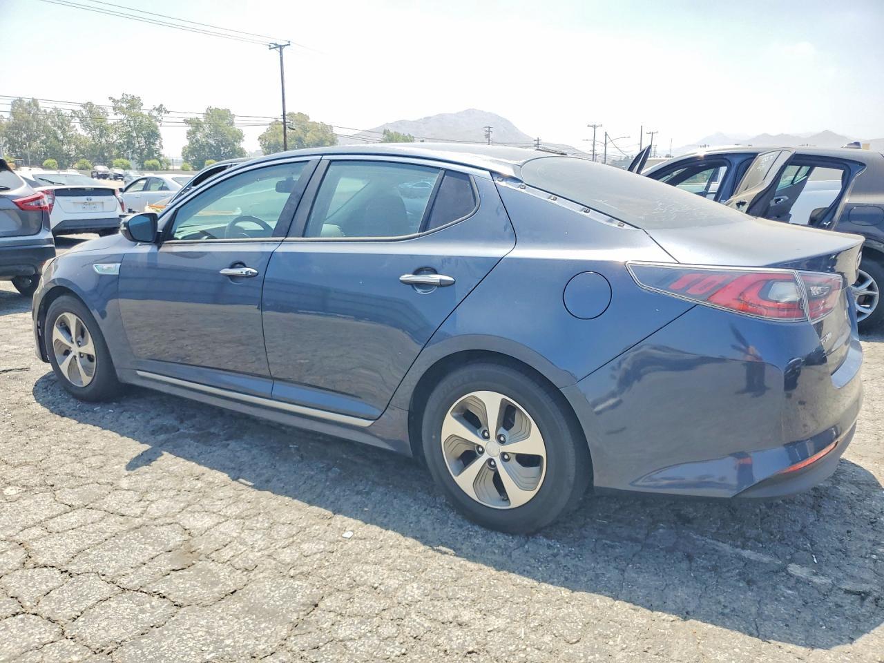 2014 Kia Optima Hybrid - Image 2