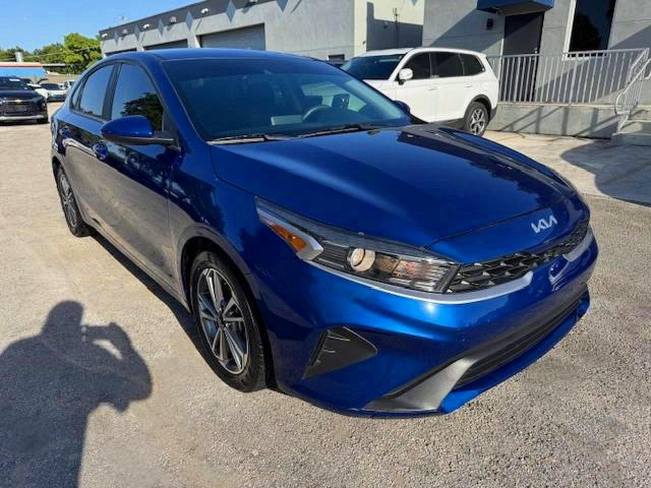 2022 Kia Forte Lxs - Фото 4