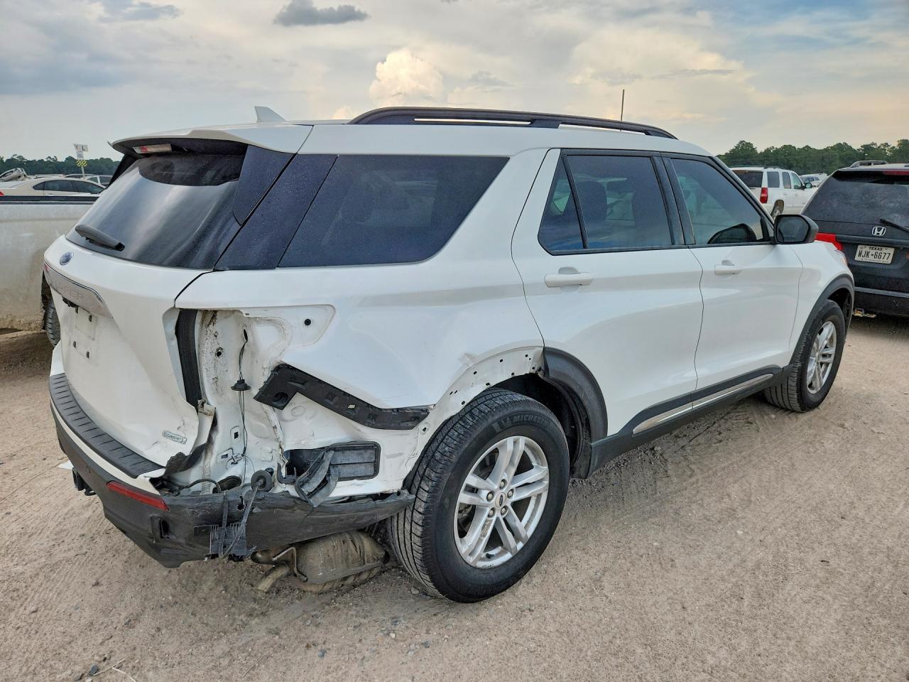 2020 Ford Explorer Xlt - Фото 3