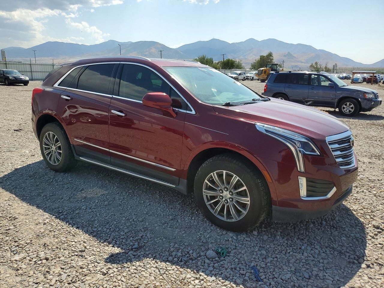 2017 Cadillac Xt5 Luxury - Image 4