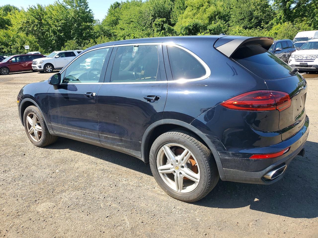 2016 Porsche Cayenne Base - Image 2
