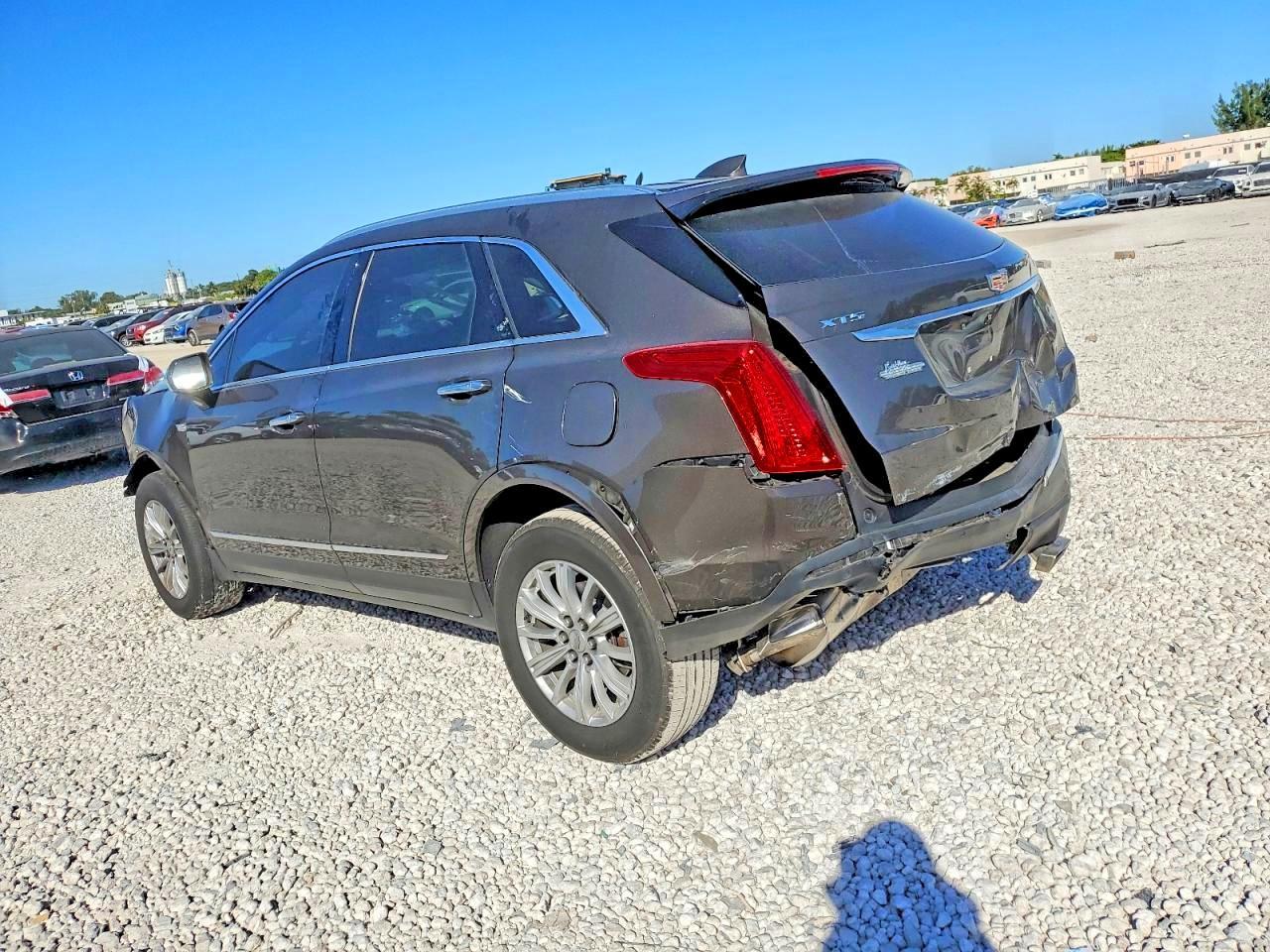 2019 Cadillac Xt5 - Image 2
