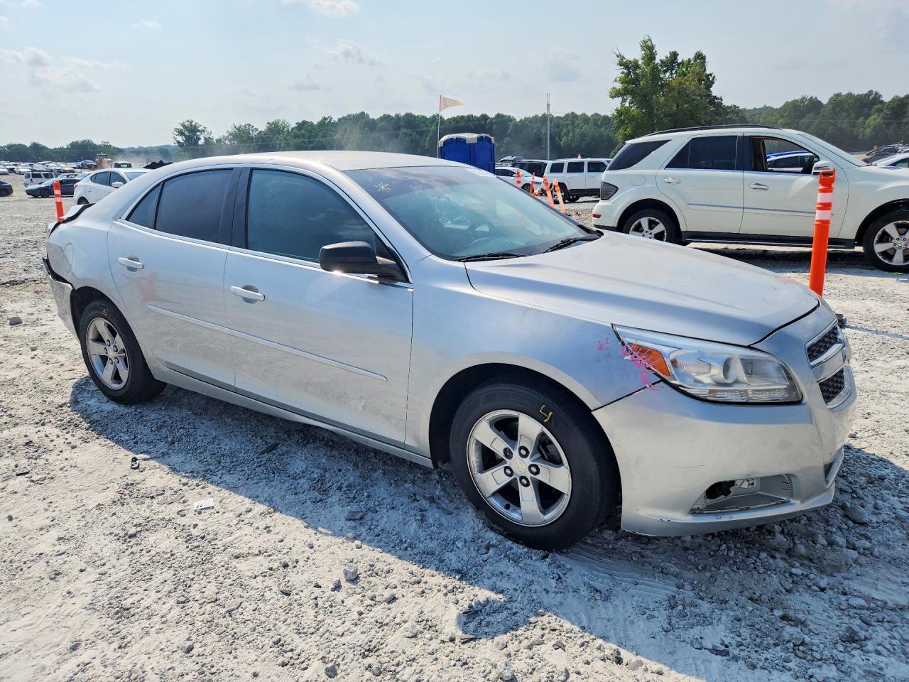 2013 Chevrolet Malibu Ls - Image 4