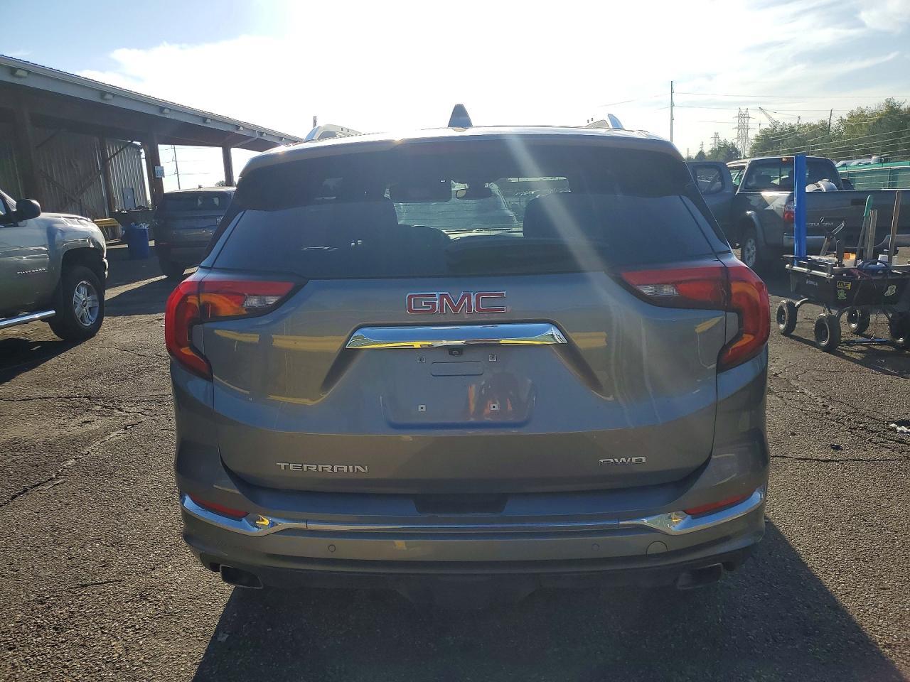 2020 GMC Terrain Denali - Image 6
