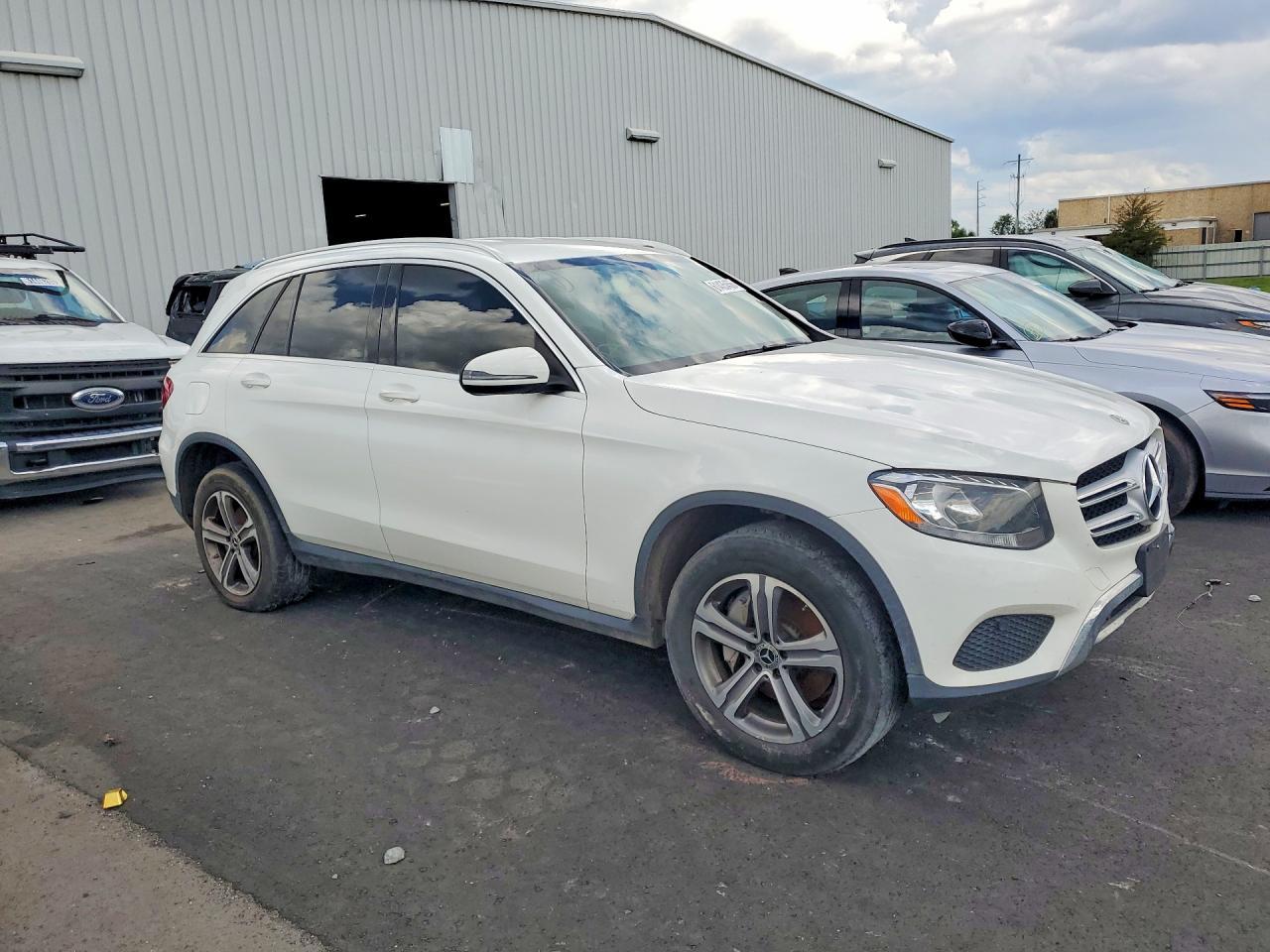 2019 Mercedes-Benz Glc 300 - Image 4