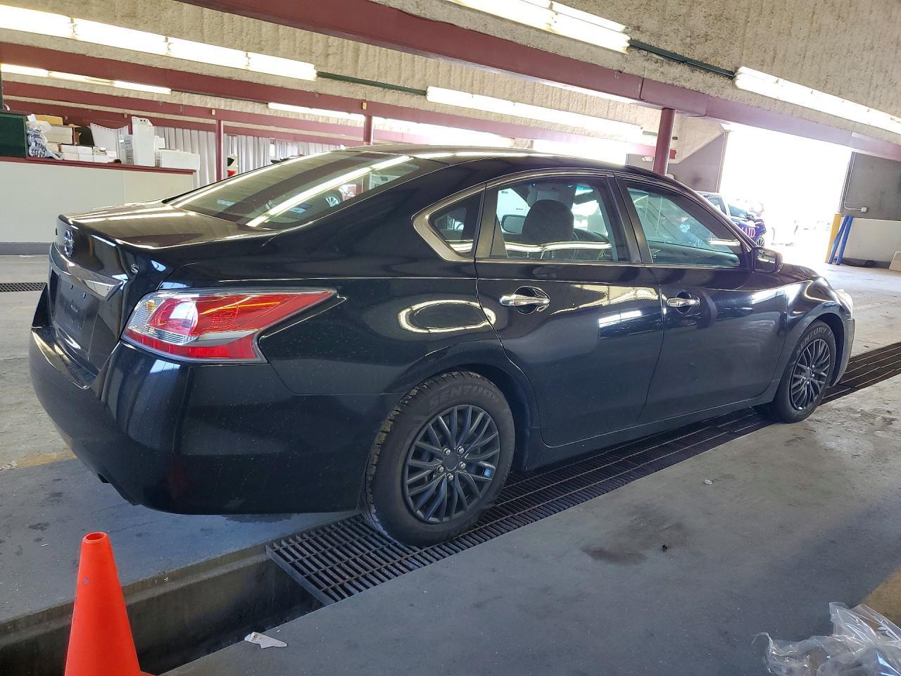 2014 Nissan Altima 2.5 - Фото 3