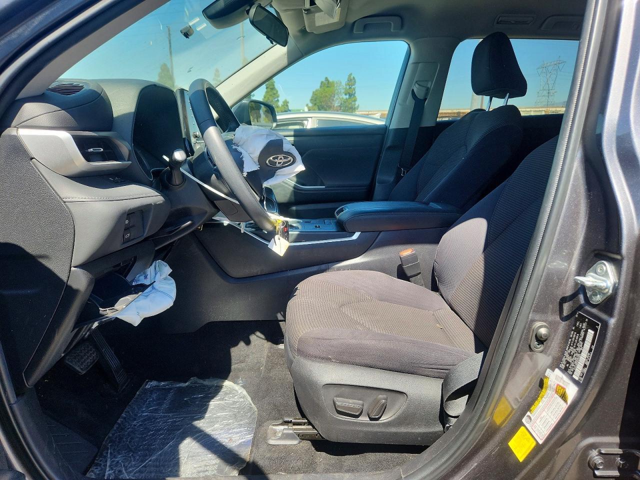 2022 Toyota Highlander Le - Image 7