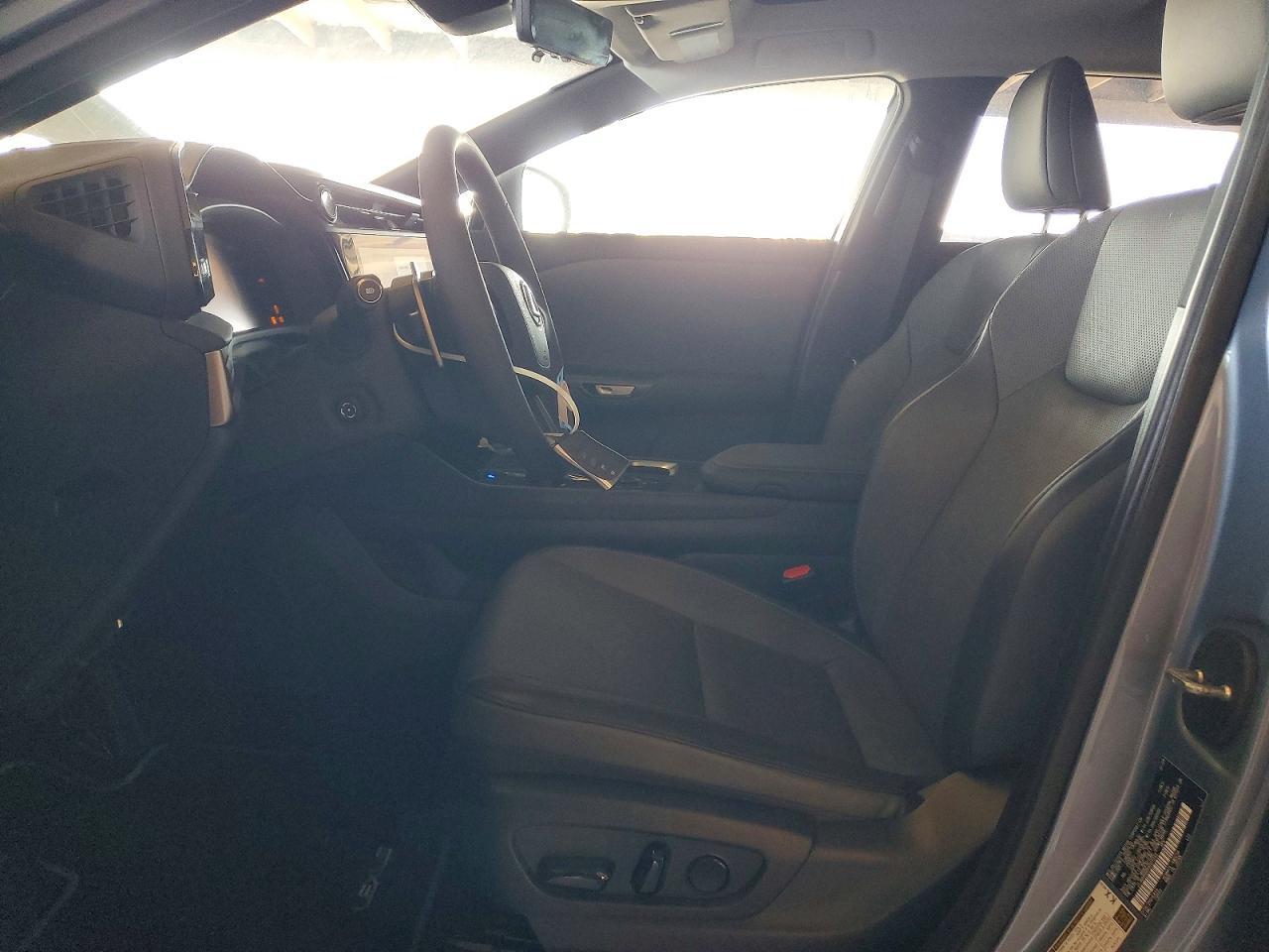 2024 Lexus Rz 300E - Image 7