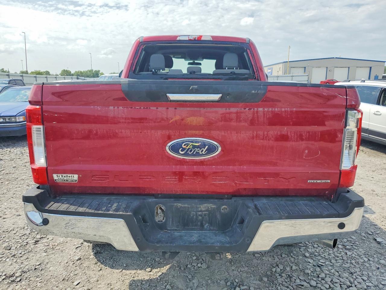 2017 Ford F250 Super Duty - Фото 6