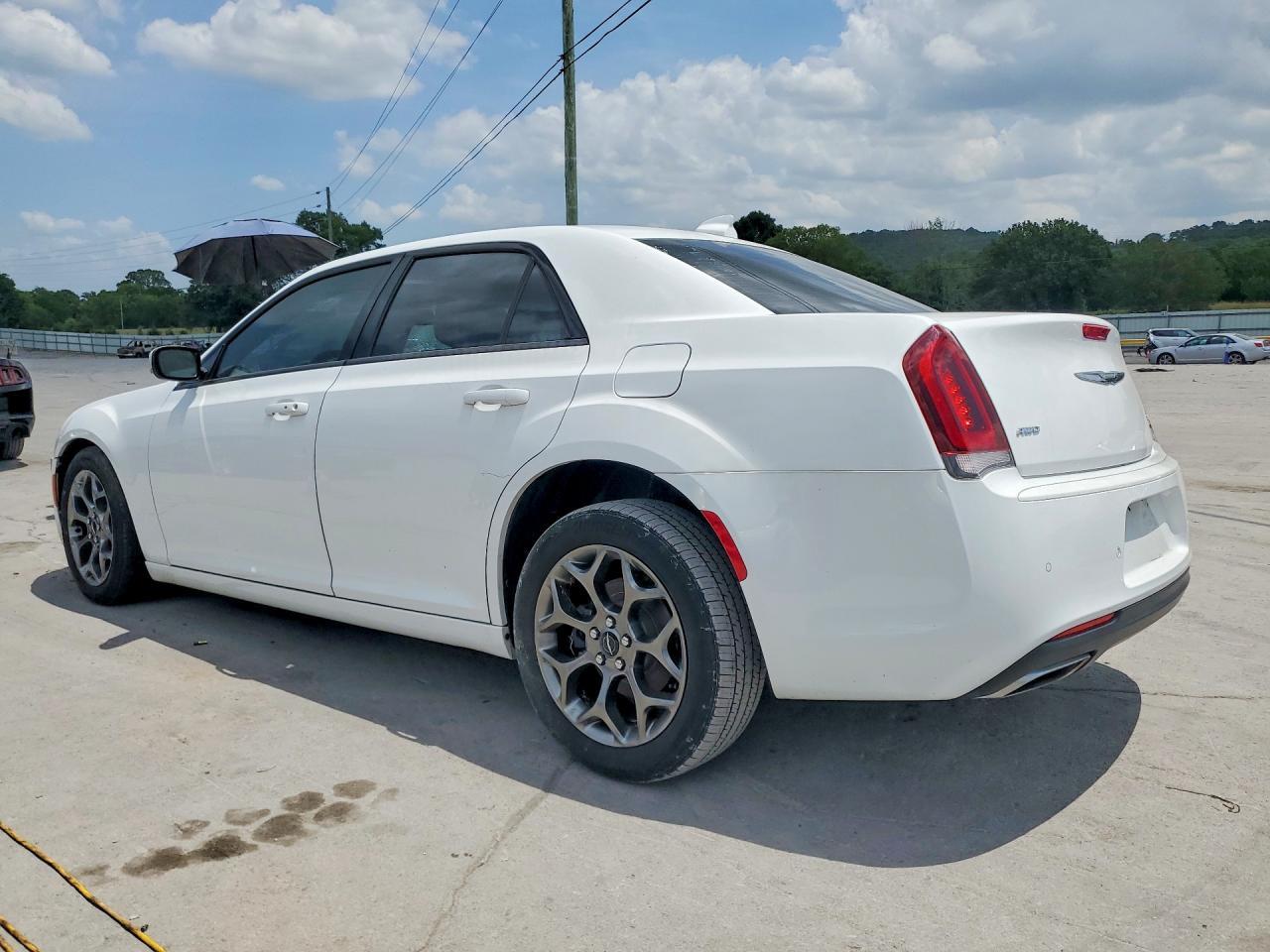 2015 Chrysler 300 S - Фото 2