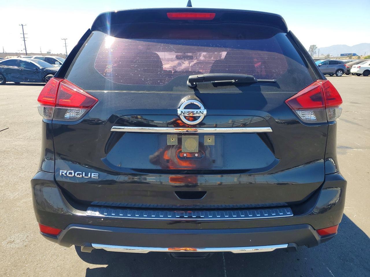 2017 Nissan Rogue S - Фото 6