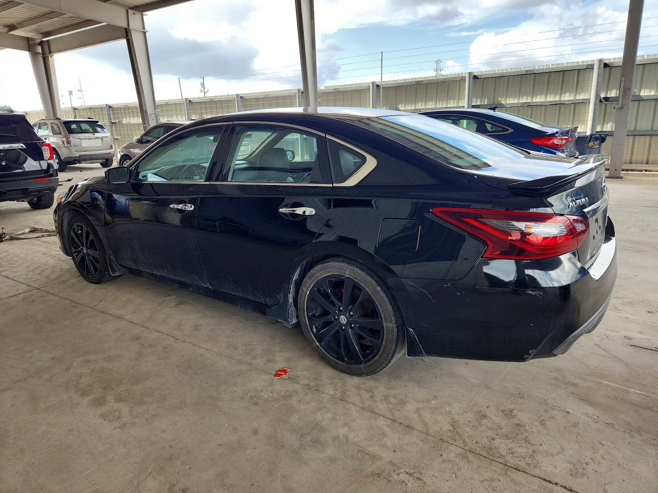 2017 Nissan Altima 2.5 Sr - Фото 2