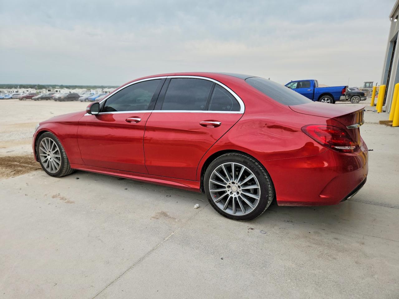 2016 Mercedes-Benz C 300 4Matic - Фото 2