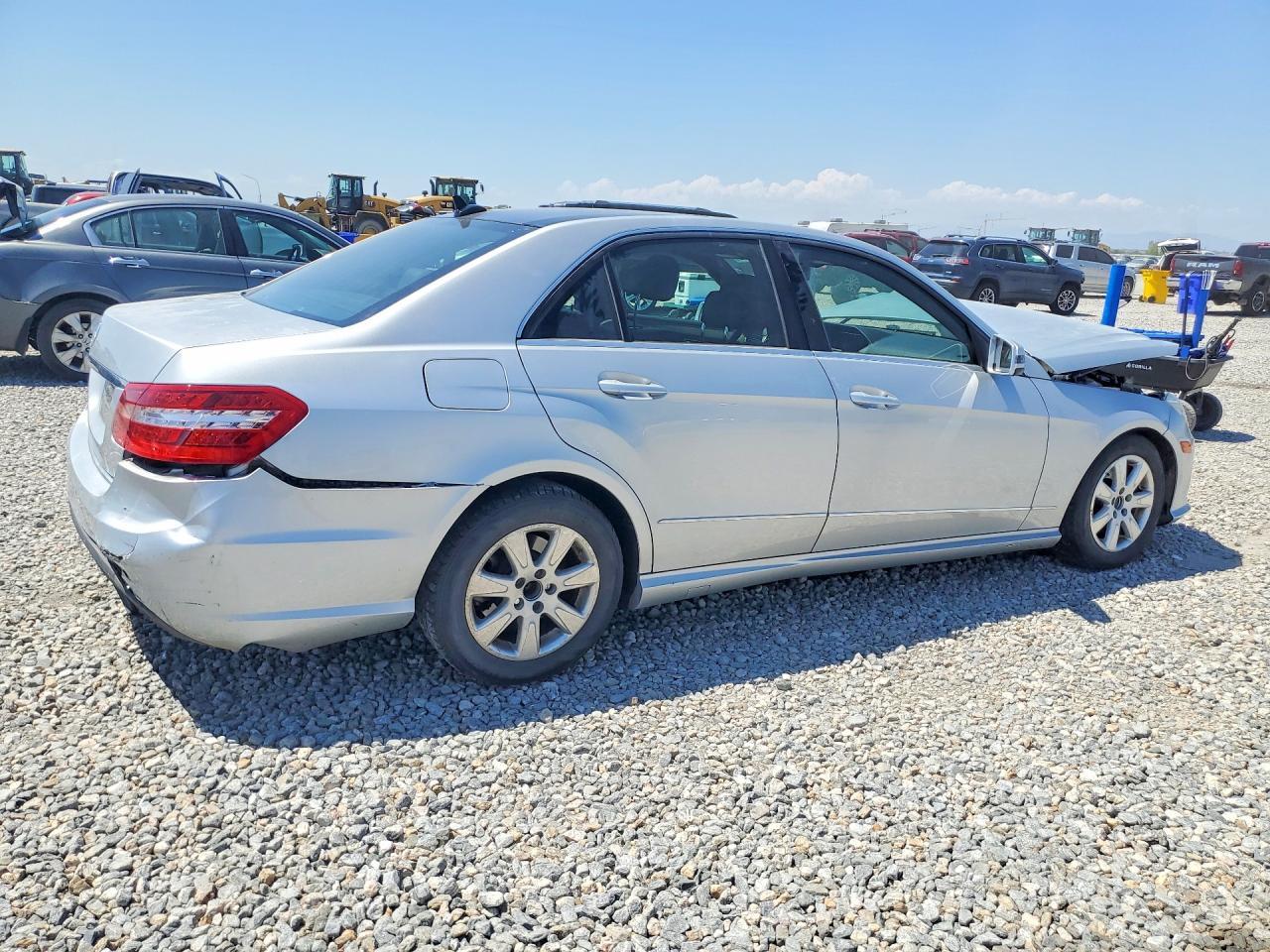 2011 Mercedes-Benz E 350 4Matic - Image 3