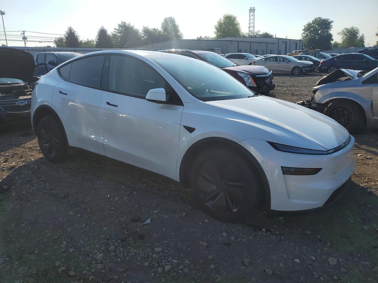 2026 Tesla Model Y - Image 4