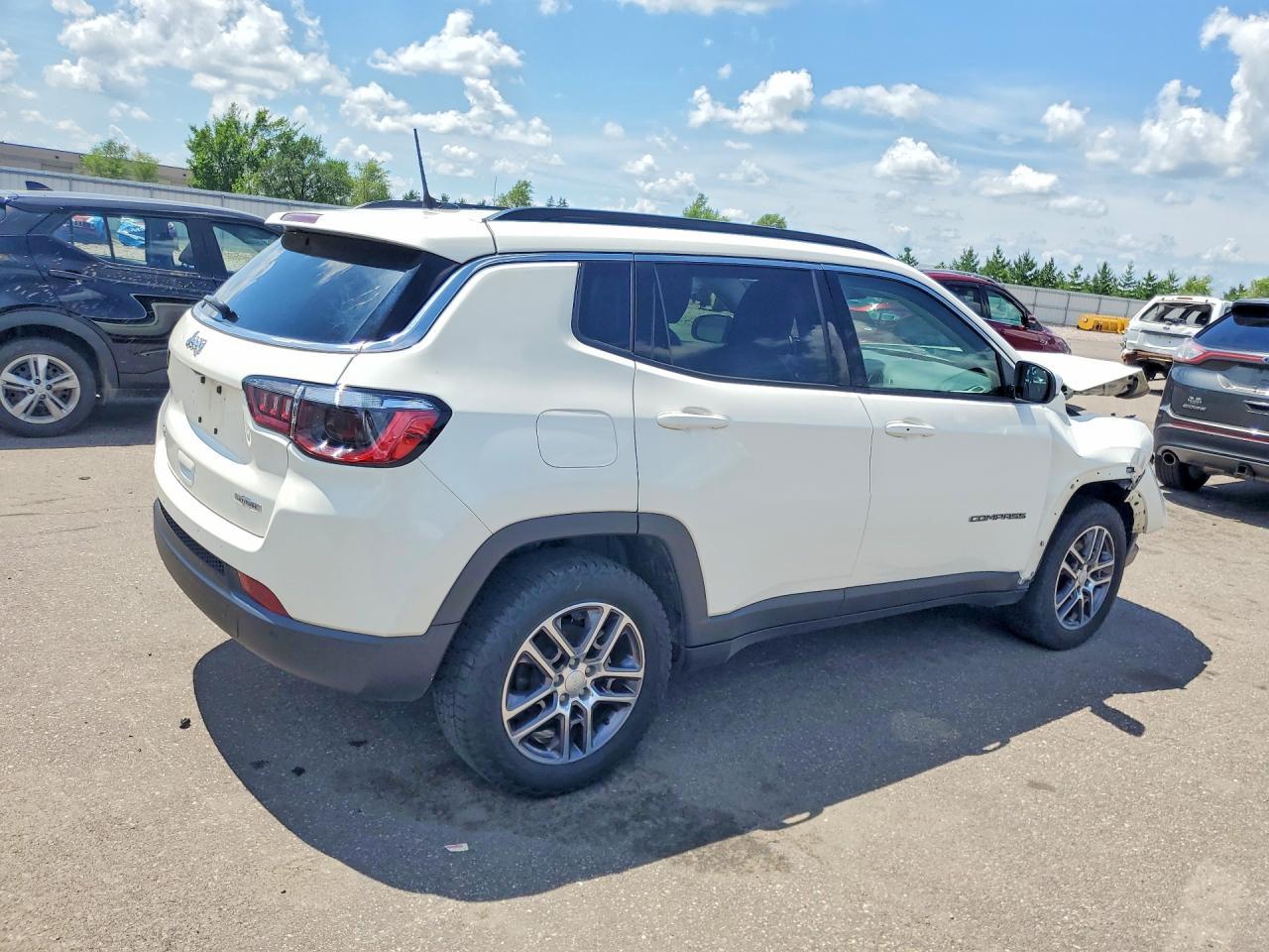 2020 Jeep Compass Latitude - Фото 3