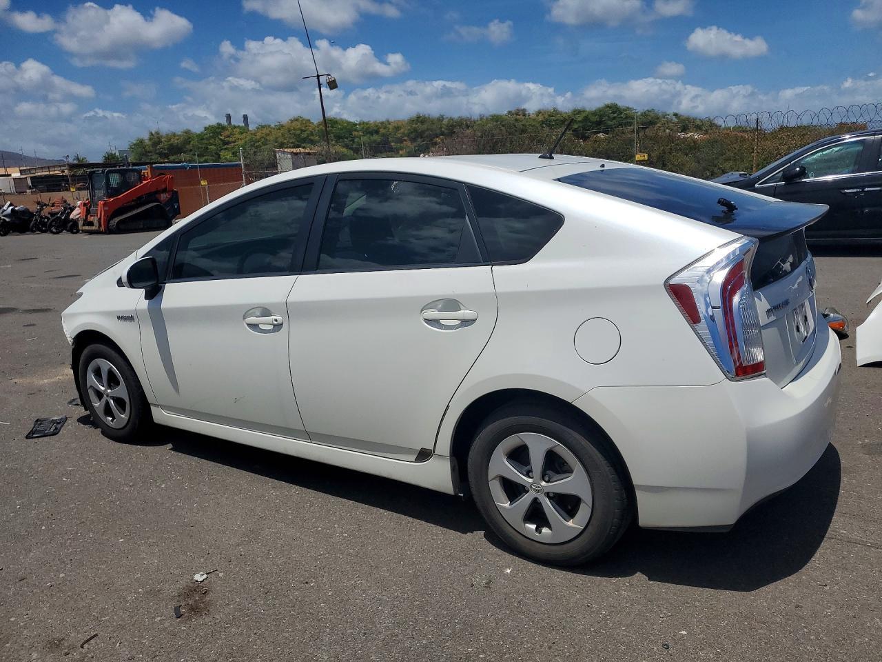 2015 Toyota Prius One - Фото 2