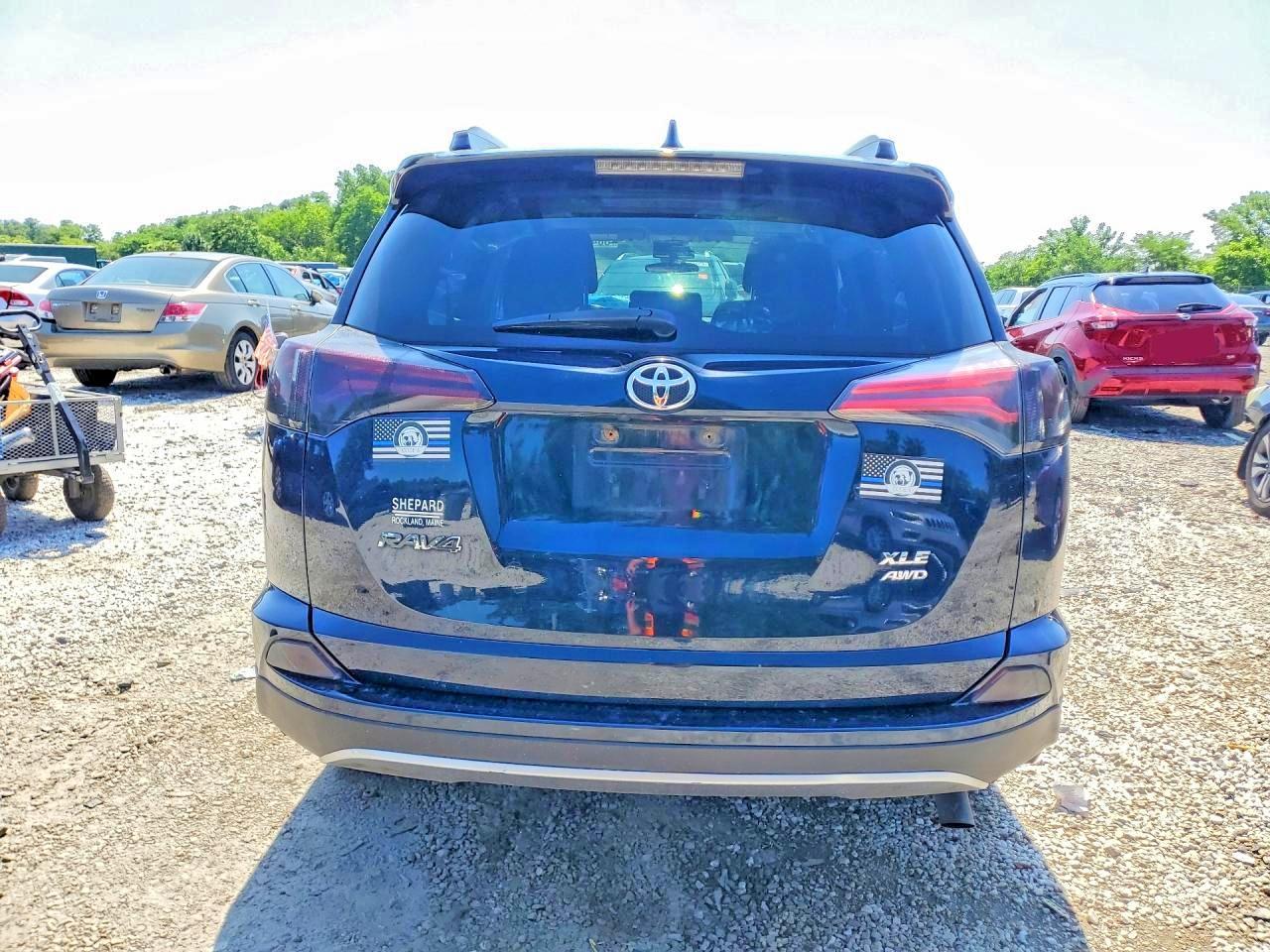 2017 Toyota Rav4 Xle - Image 6