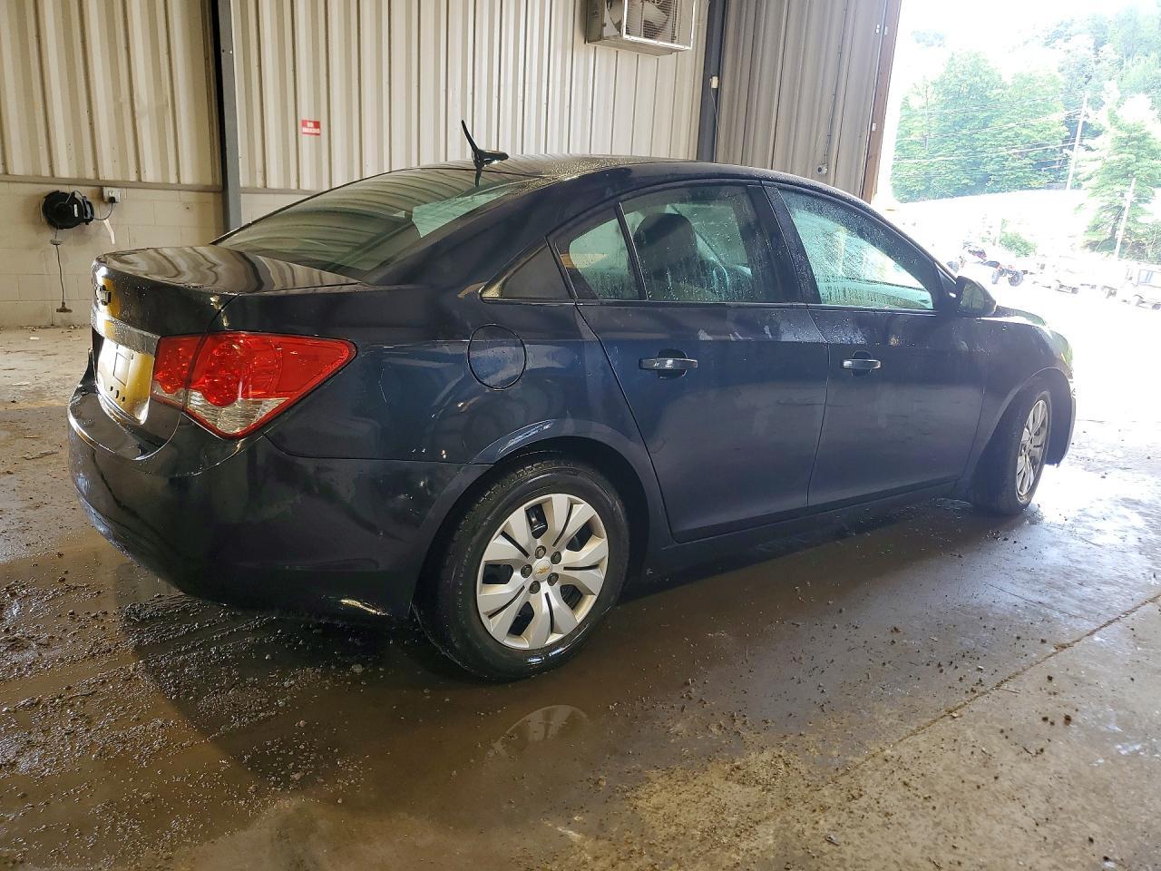 2014 Chevrolet Cruze Ls - Фото 3