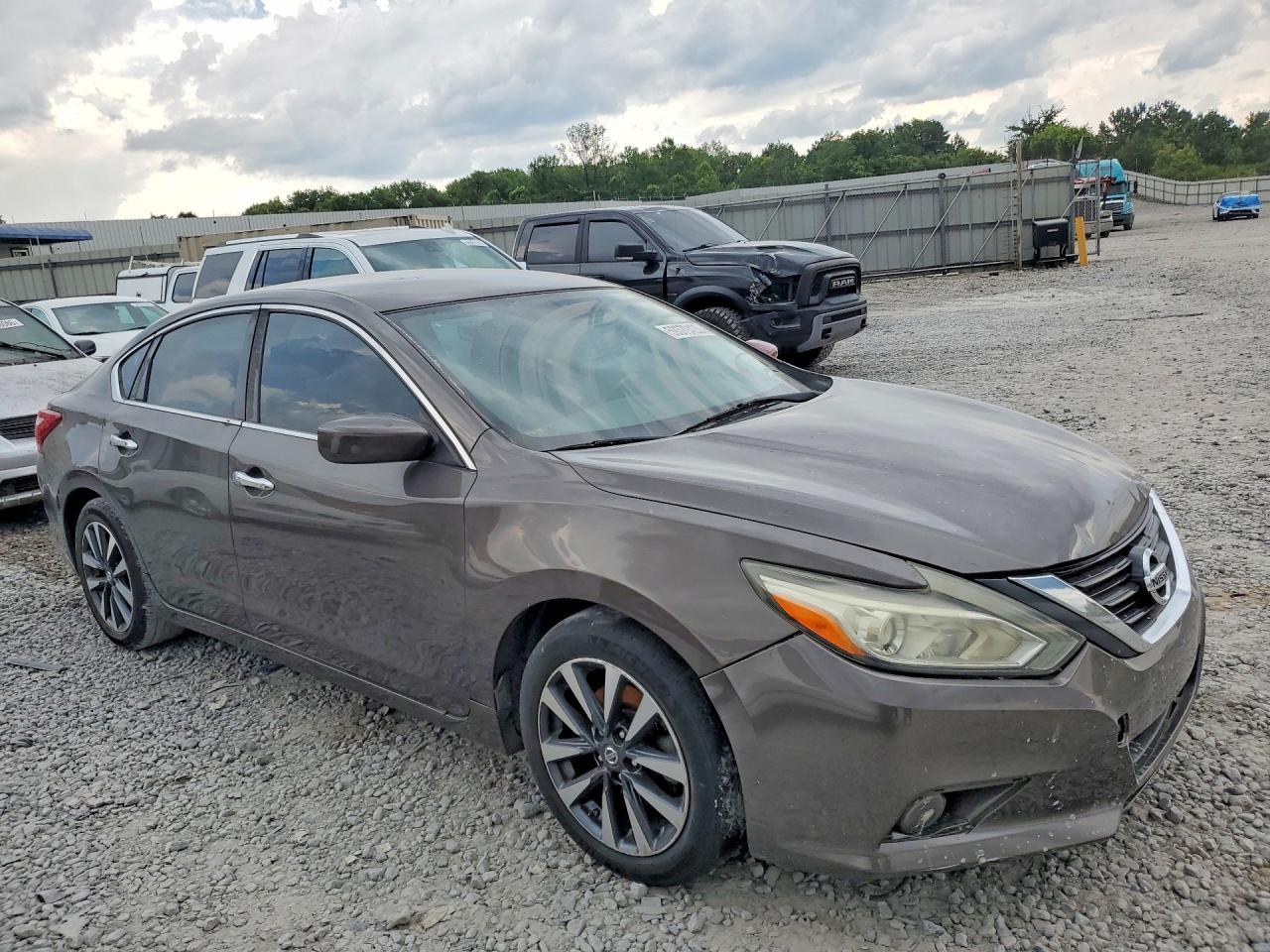 2017 Nissan Altima 2.5 Sv - Фото 4