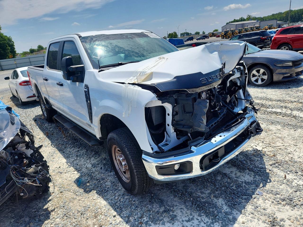 2025 Ford F250 Super Duty - Image 4