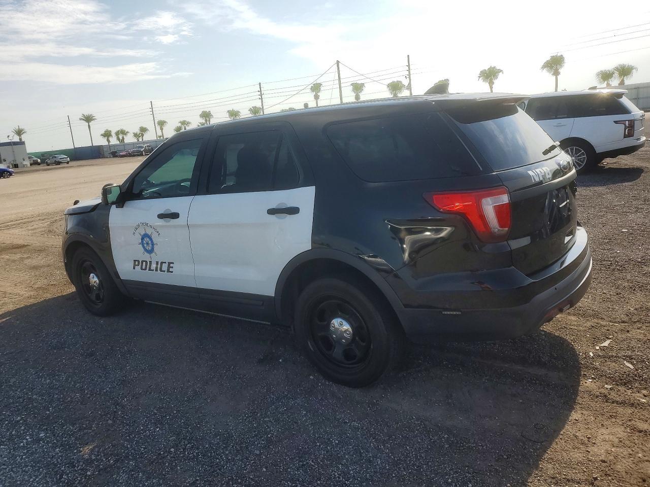 2016 Ford Explorer Police Interceptor - Фото 2