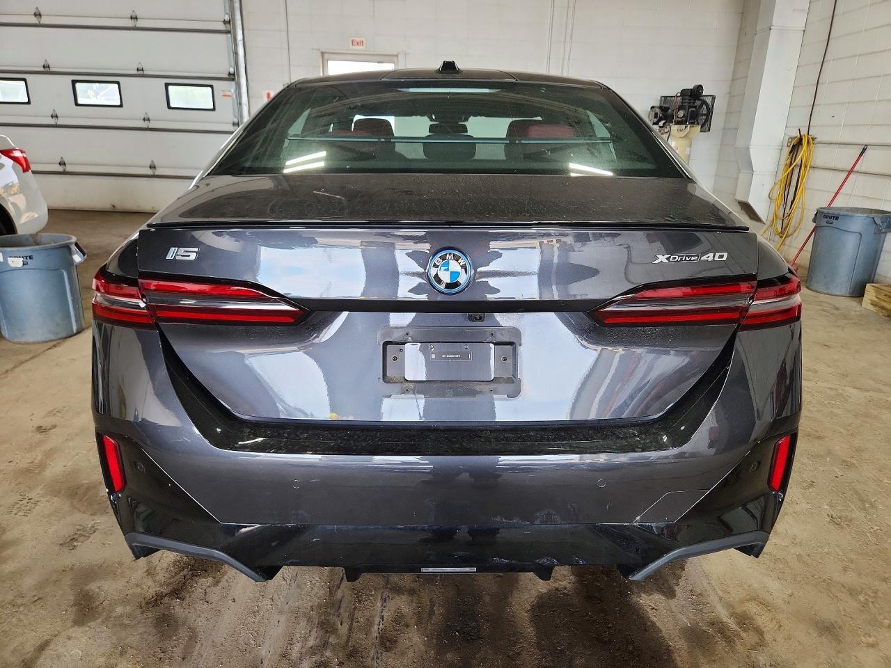 2025 BMW I5 xDrive 40 - Фото 6