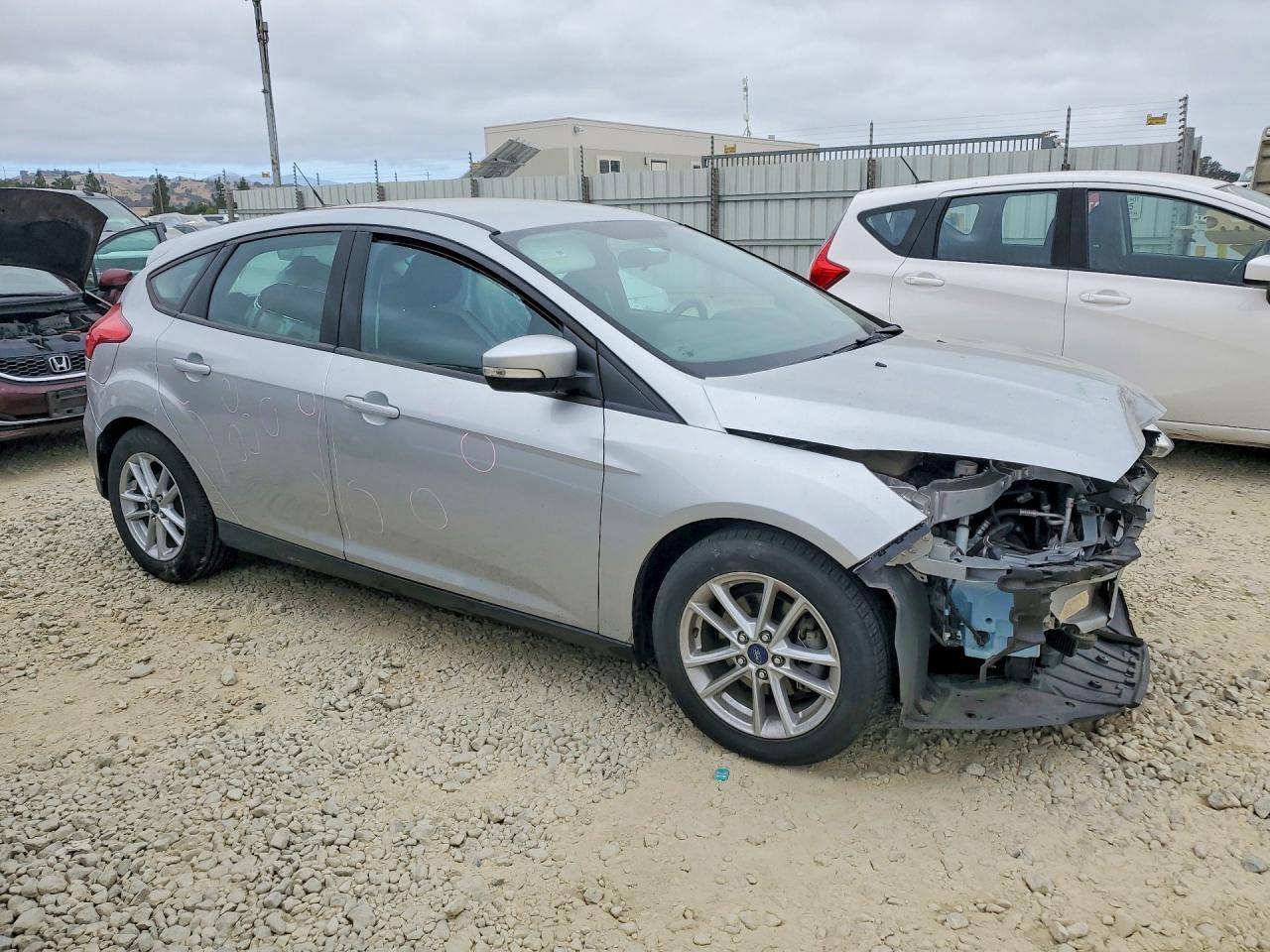 2017 Ford Focus Se - Image 4