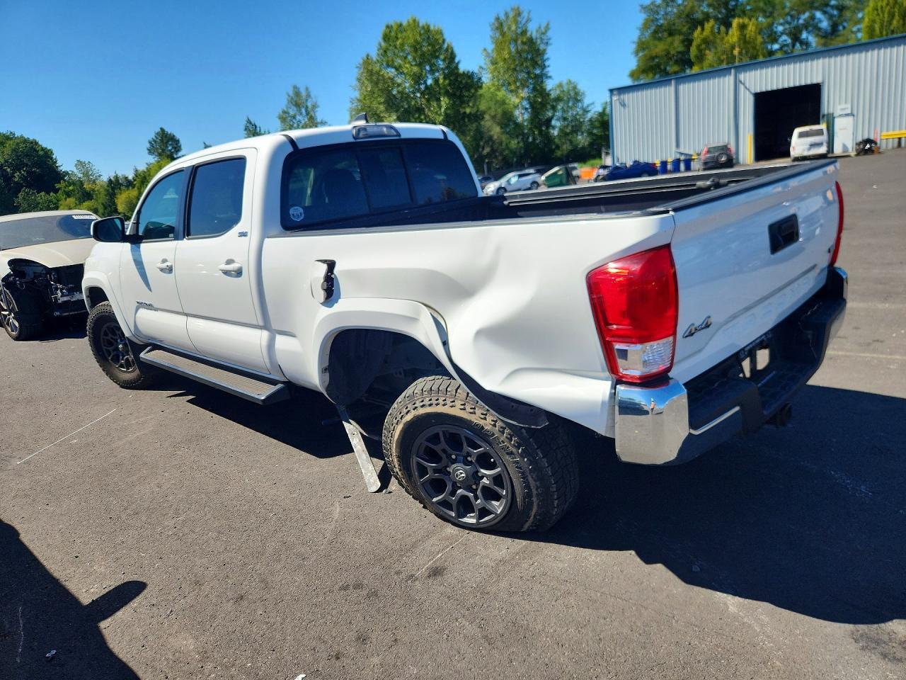 2017 Toyota Tacoma Sr5 V6 - Фото 2