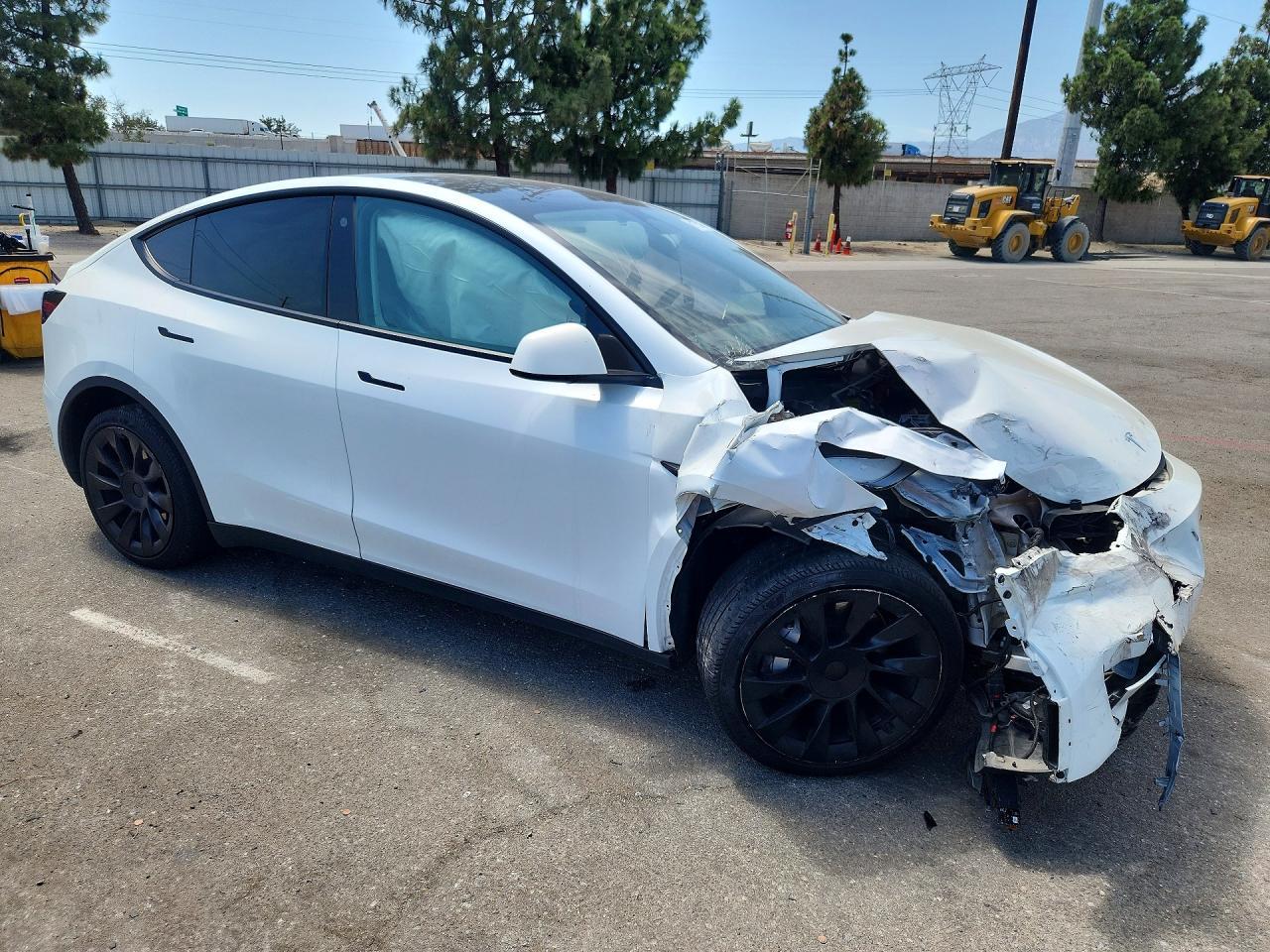 2023 Tesla Model Y - Фото 4