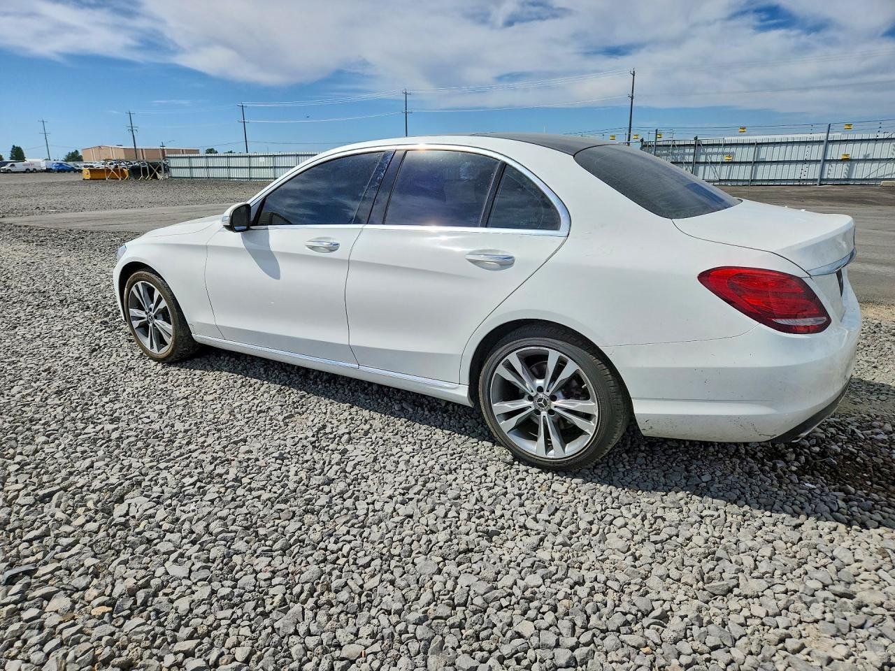 2015 Mercedes-Benz C 300 4Matic - Фото 2