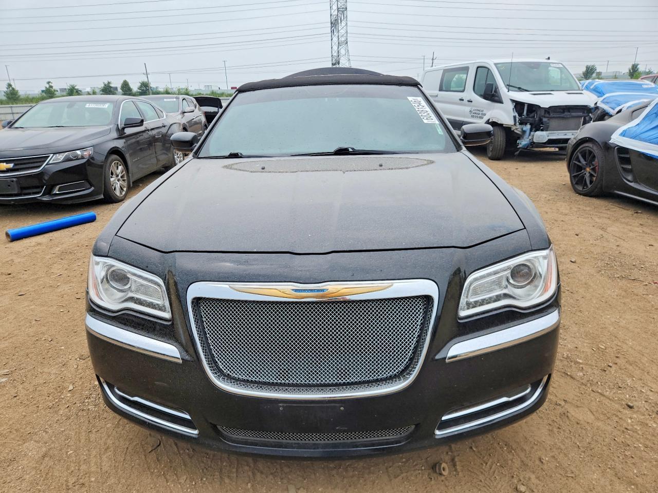 2014 Chrysler 300 - Image 5