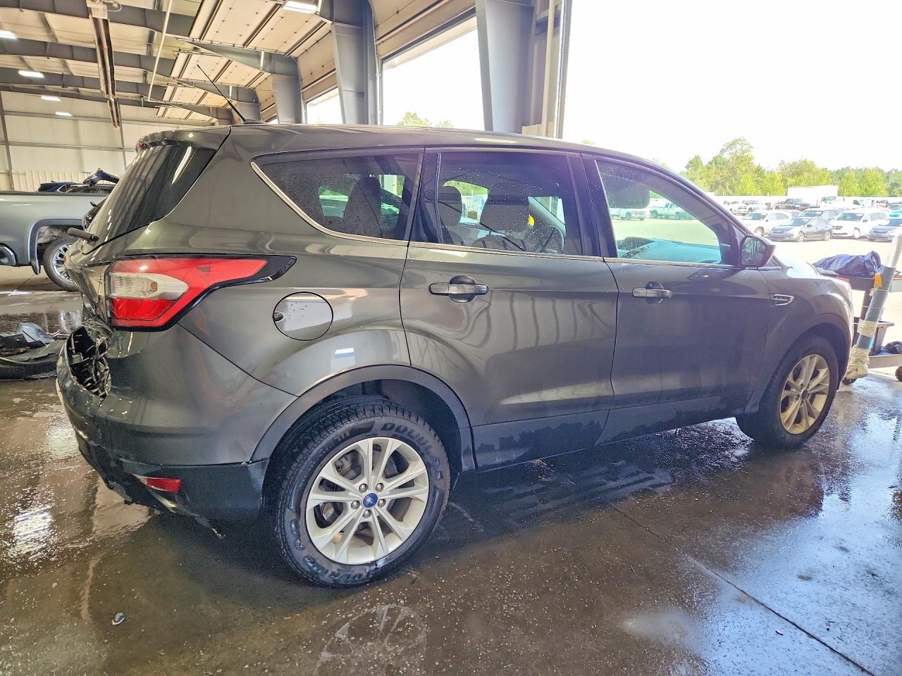 2017 Ford Escape Se - Фото 3