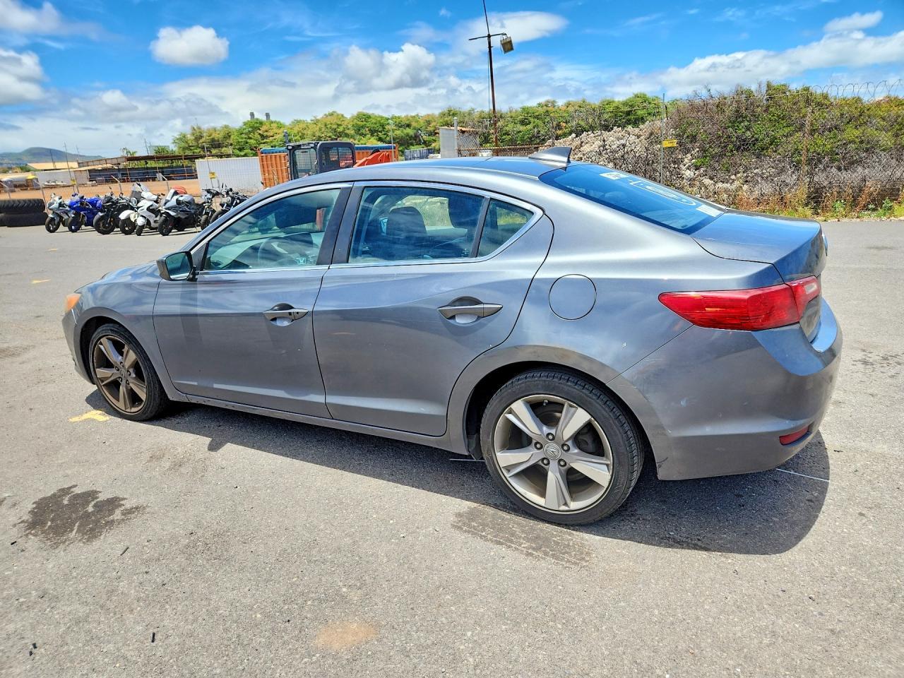 2013 Acura Ilx 20 Premium - Фото 2