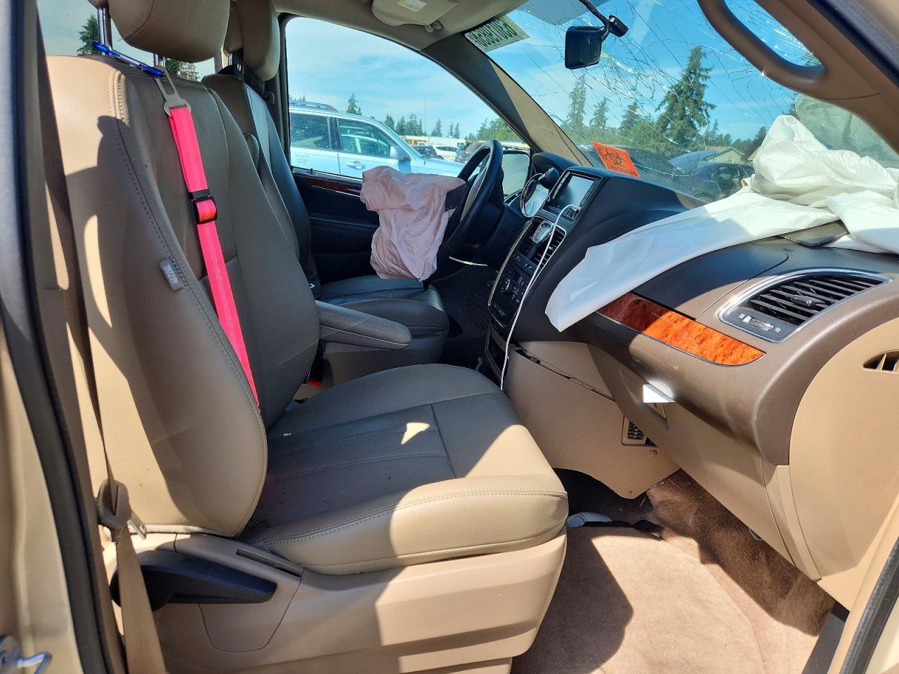 2016 Chrysler Town & Country Touring - Фото 7