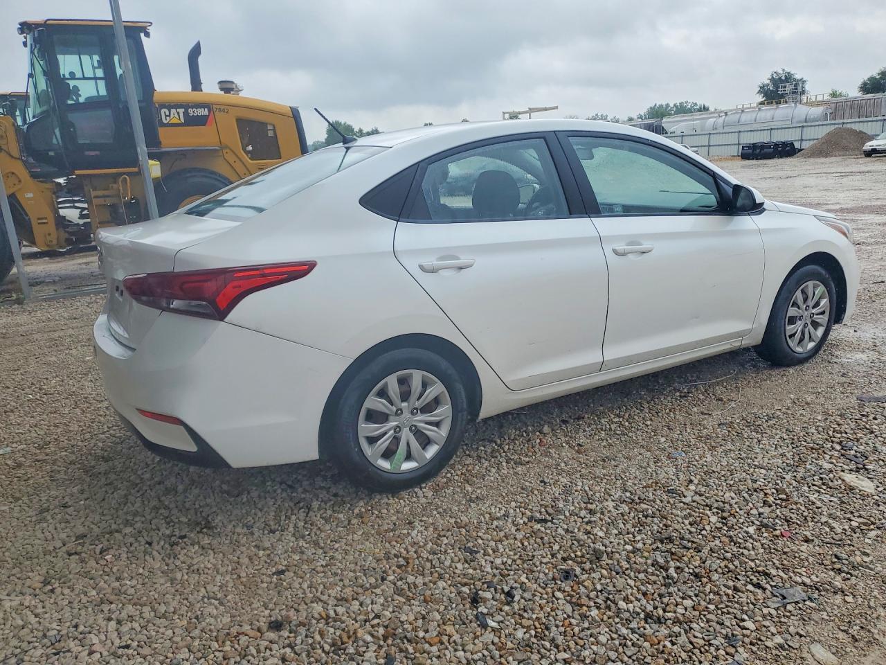 2020 Hyundai Accent Se - Image 3