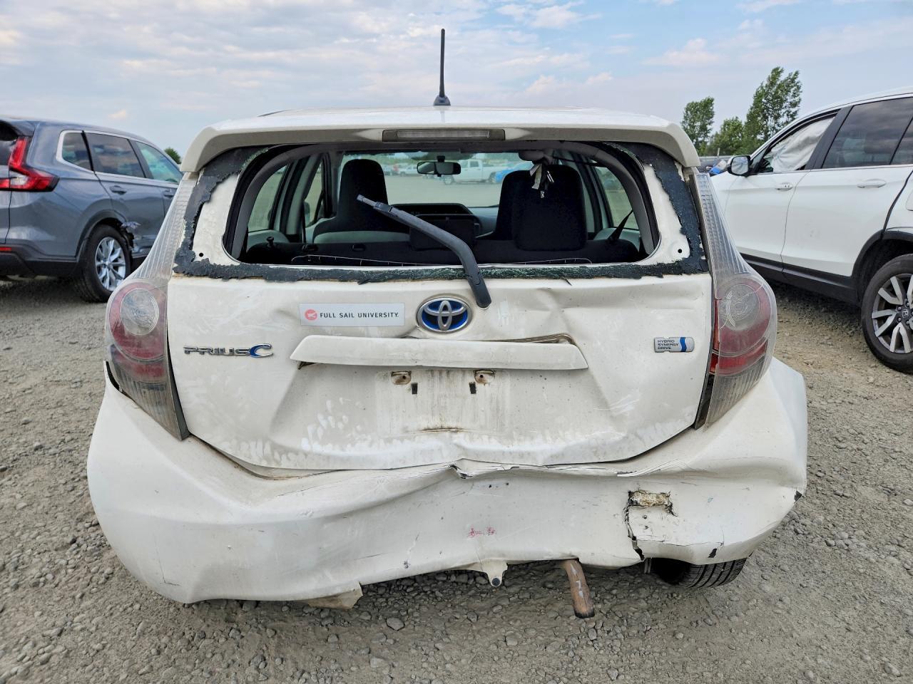 2013 Toyota Prius C One - Фото 6