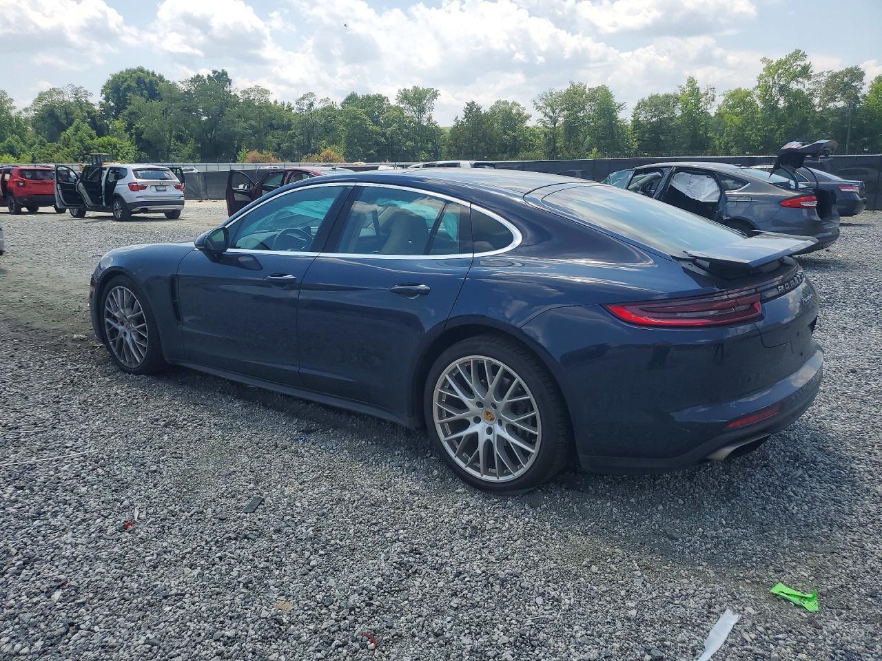 2018 Porsche Panamera 4 - Фото 2
