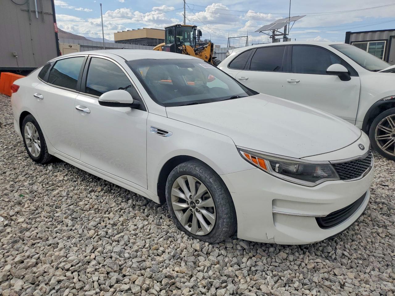 2017 Kia Optima Lx - Фото 4